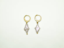 Load image into Gallery viewer, ESTELLA Perlenohrringe