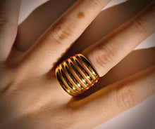 Load image into Gallery viewer, WATERFALL Ring