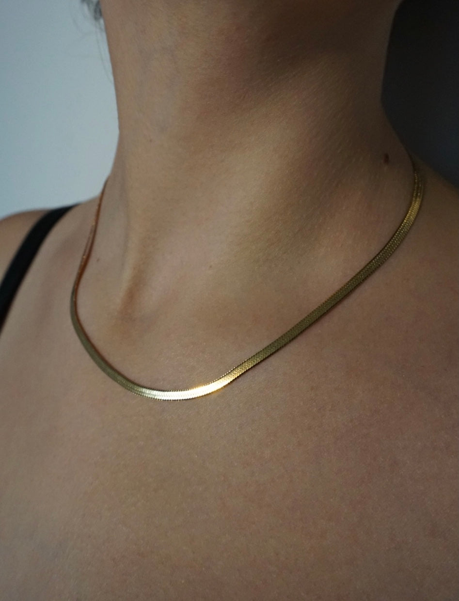 LOUISA Choker